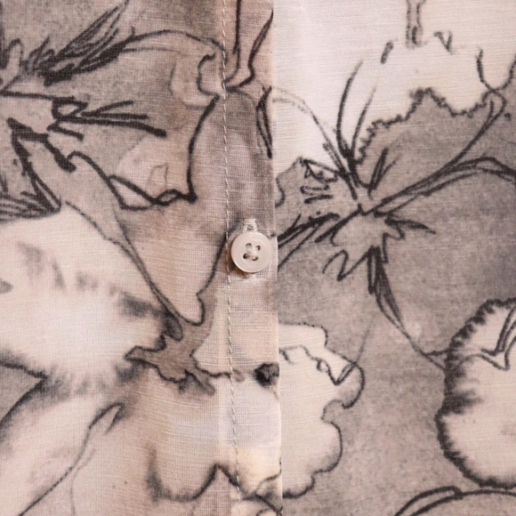 Simply Vera Wang Shirt and attached blouse - Picture 6 of 8